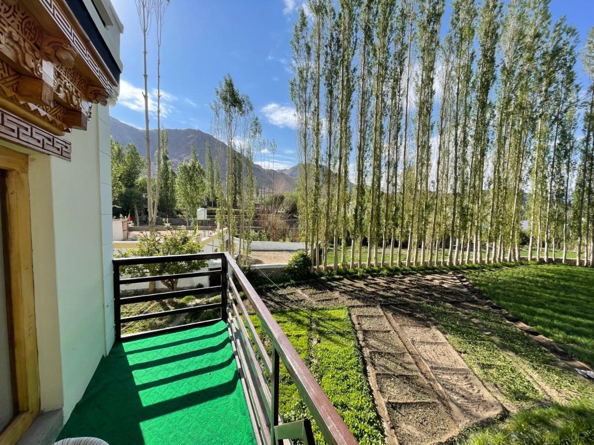 Tongspon Inn Leh Buitenkant foto