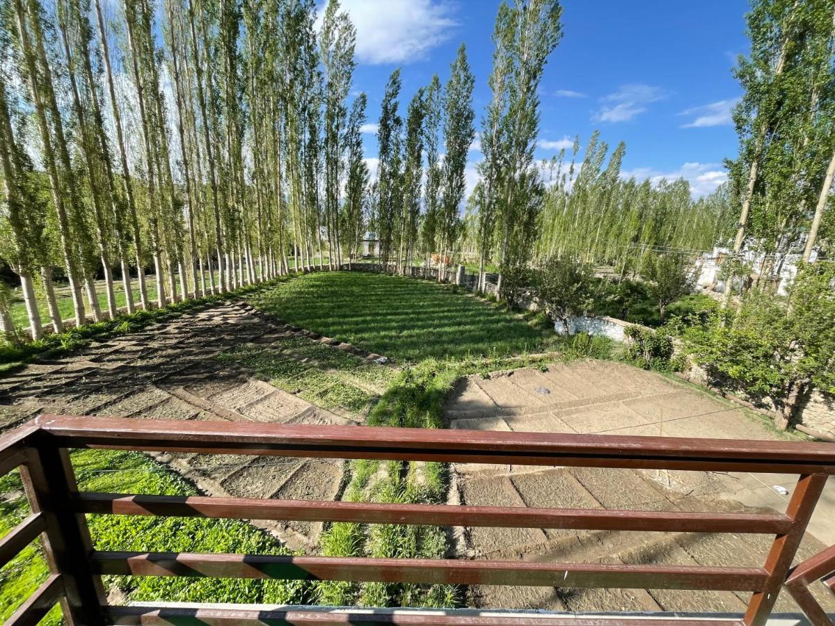 Tongspon Inn Leh Buitenkant foto